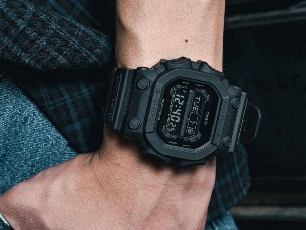Casio G-Shock GX-56UBB-1 Tough Solar all-black dengan bodi besar (Photo: Casio, G-Shock)