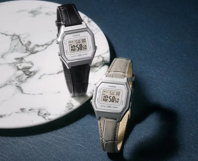 Desain elegan jam tangan Casio Vintage LA680WEL-1 dengan strap kulit hitam (Photo: Casio, Gizmochina) Desain elegan jam tangan Casio Vintage LA680WEL-1 dengan strap kulit hitam (Photo: Casio, Gizmochina)
